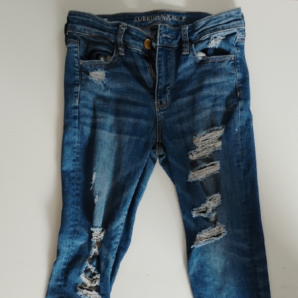 American Eagle Outfitters Women's Blue Distressed Jeans